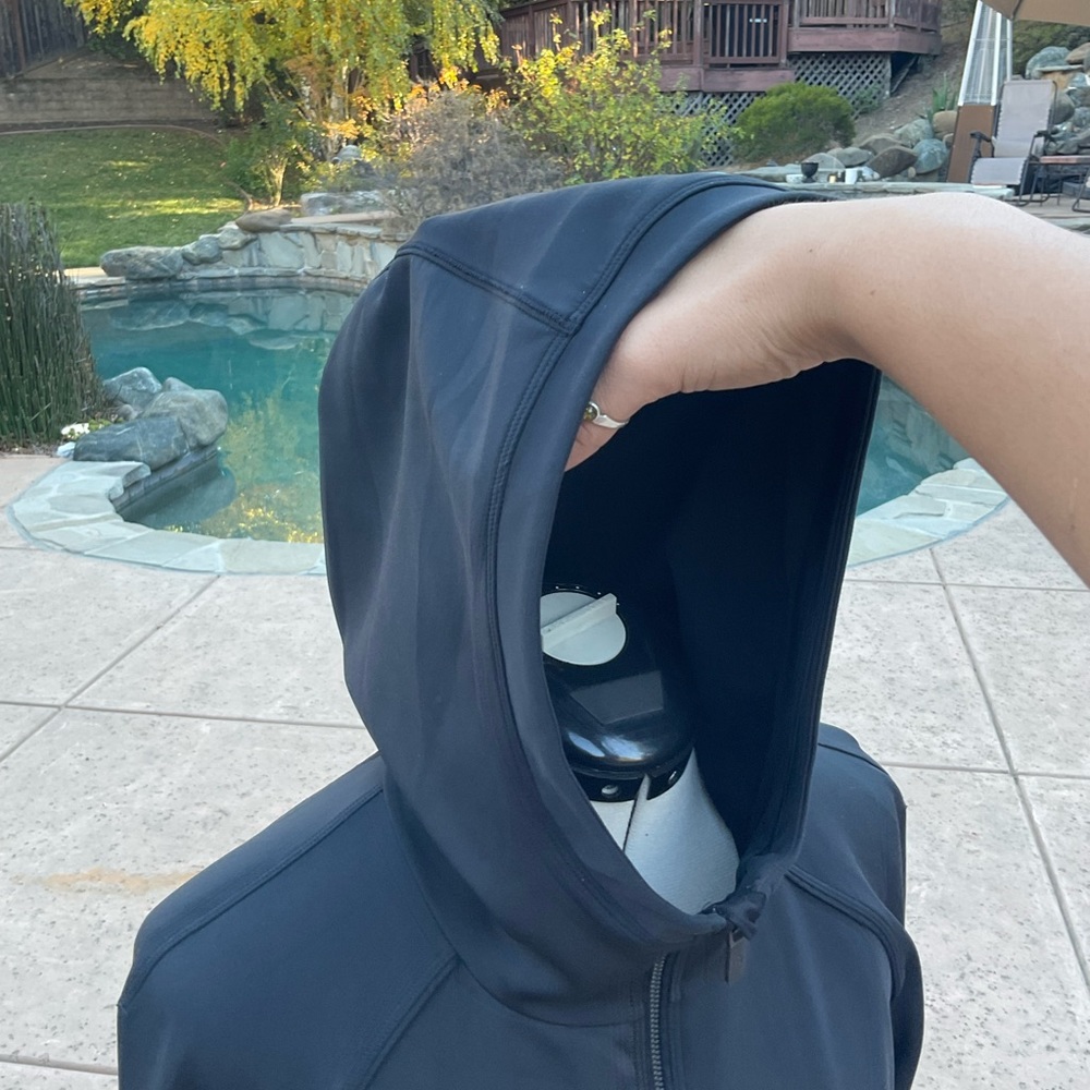 LuLulemon zip up hooded jacket